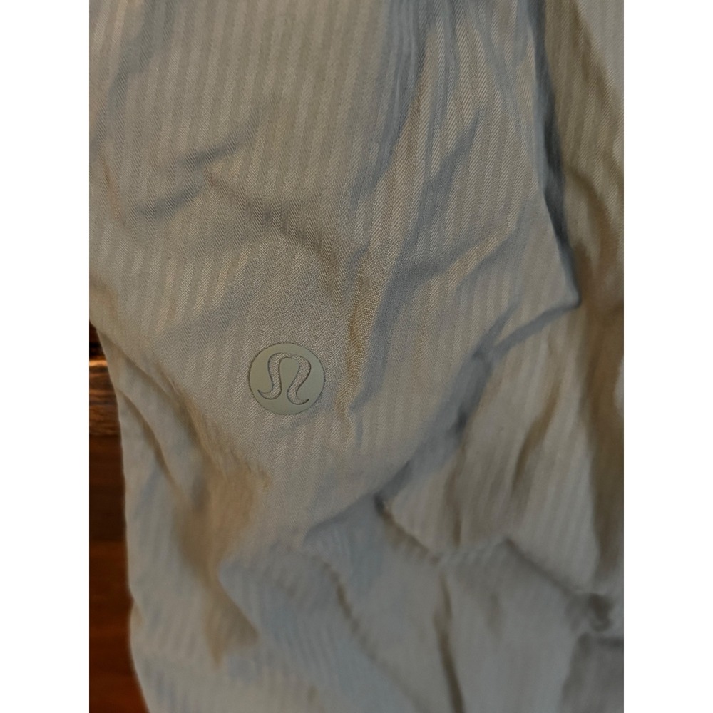 Lululemon Beyond the Studio Crop Pant 7/8 Sage Green Ruched Hem Size 8 W6BJBS - Picture 4 of 6